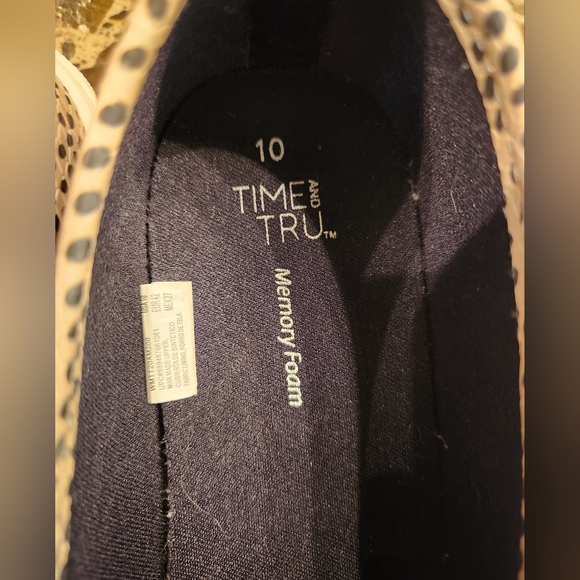 Time and Tru Cheetah Print Slip-on shoe - Picture 7 of 7